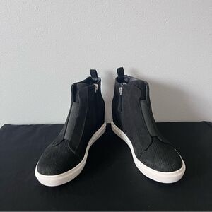 Madden Girl Wedge Sneakers Size 8
